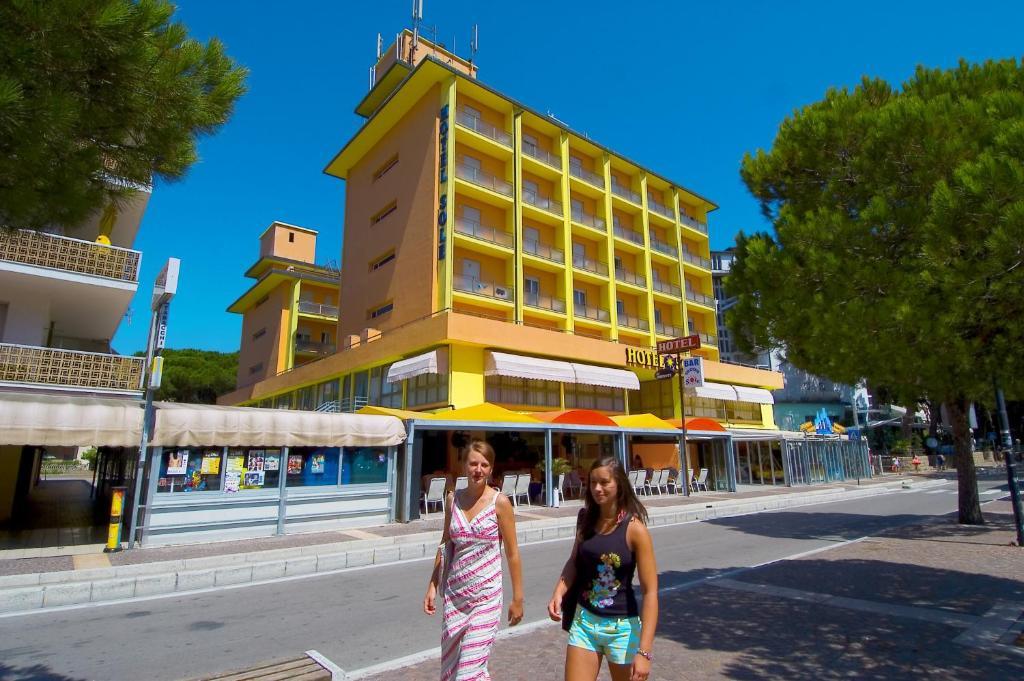 Hotel Sole Rosolina Mare Exterior foto